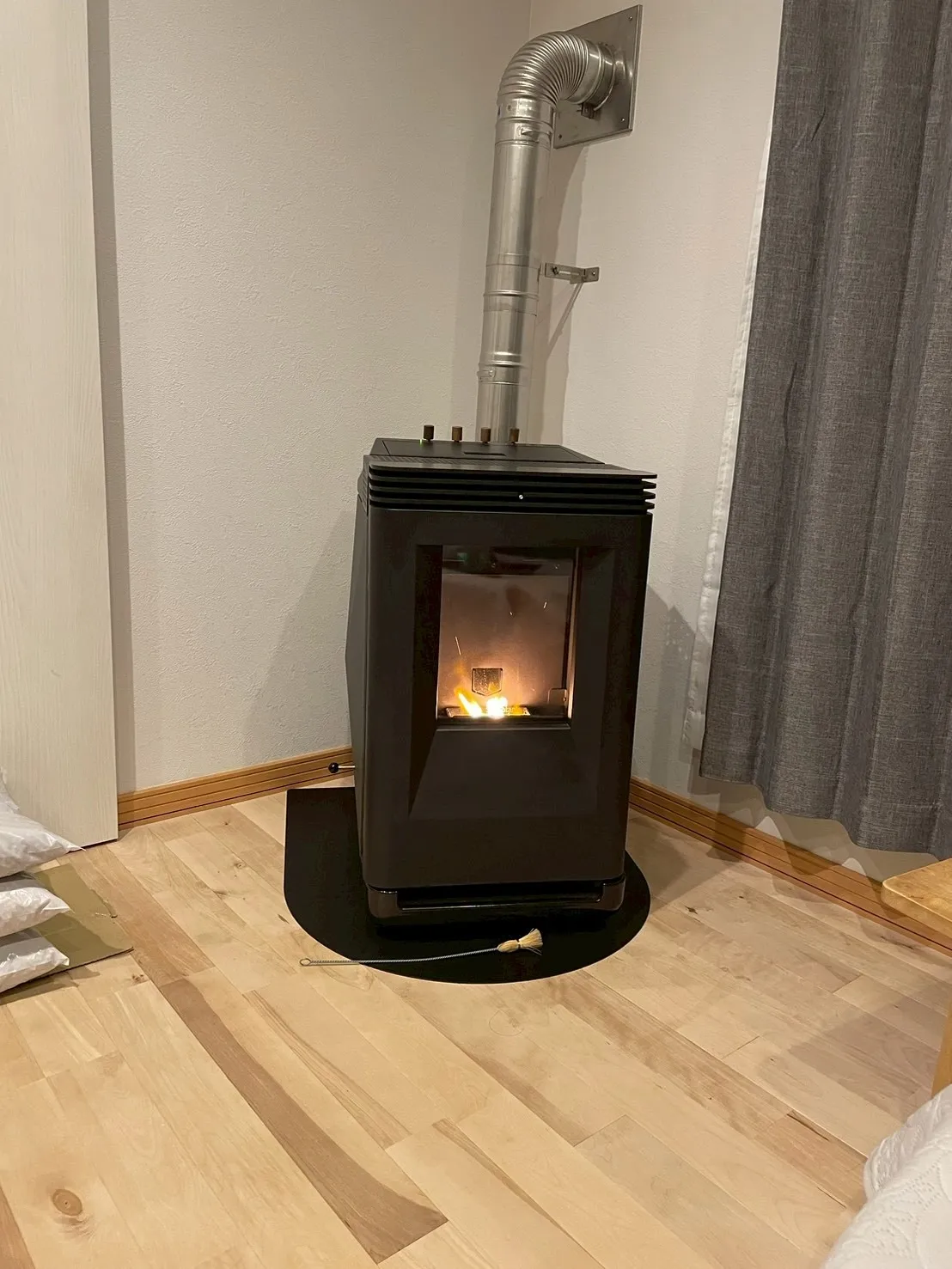 中央区にてシモタニ製ペレットストーブ「オルコット」設置しました!!