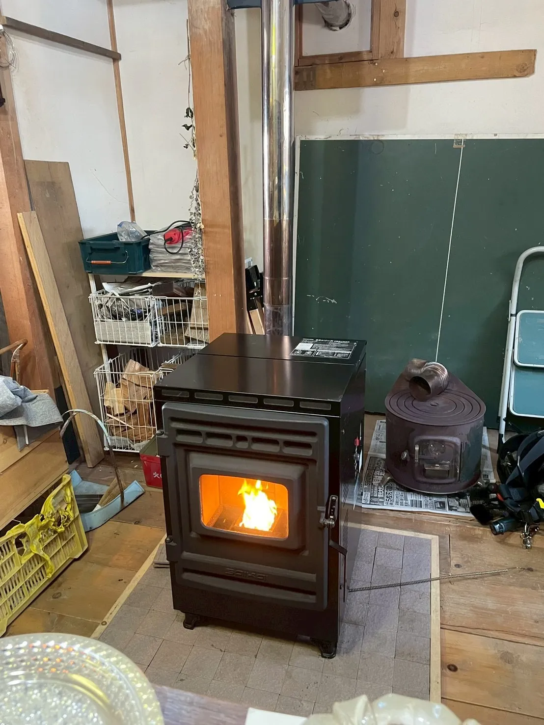 岩見沢市の「凪農園」様にて薪ストーブからペレットストーブの入れ替え工事しました!!